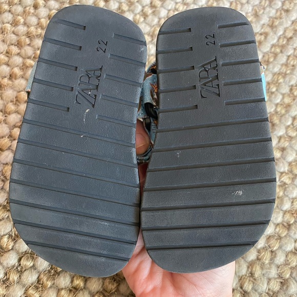 Zara Toddler Sandals - Picture 3 of 5